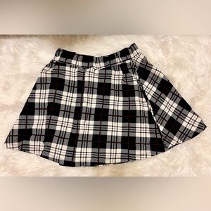 Black and white plaid skirt